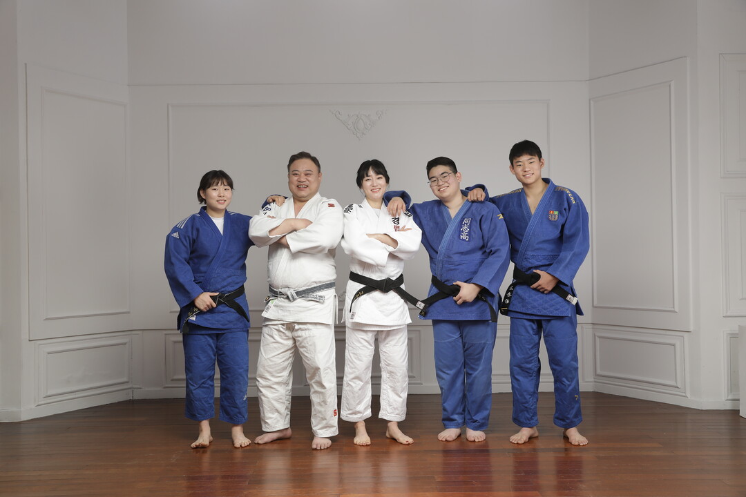 [MOM터뷰] 세 자녀 모두 유도인의 길… 고광철 국제대 감독의 유도 이야기